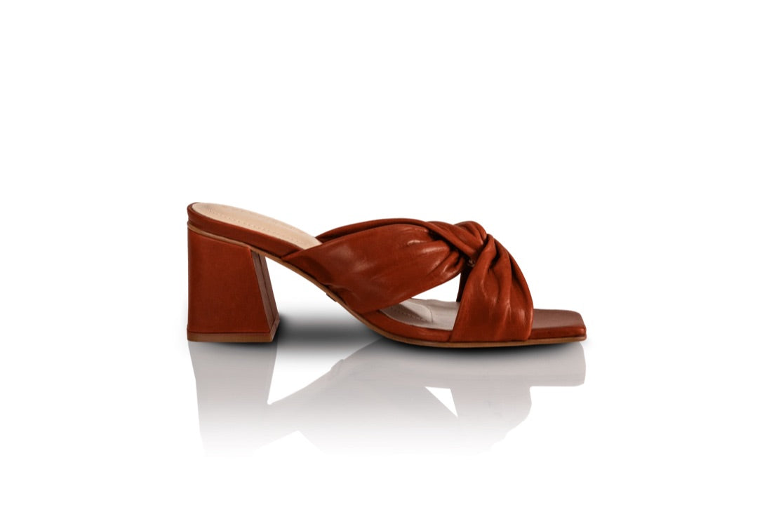 KNOT MAROON