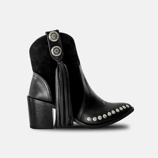 TYRO BLACK